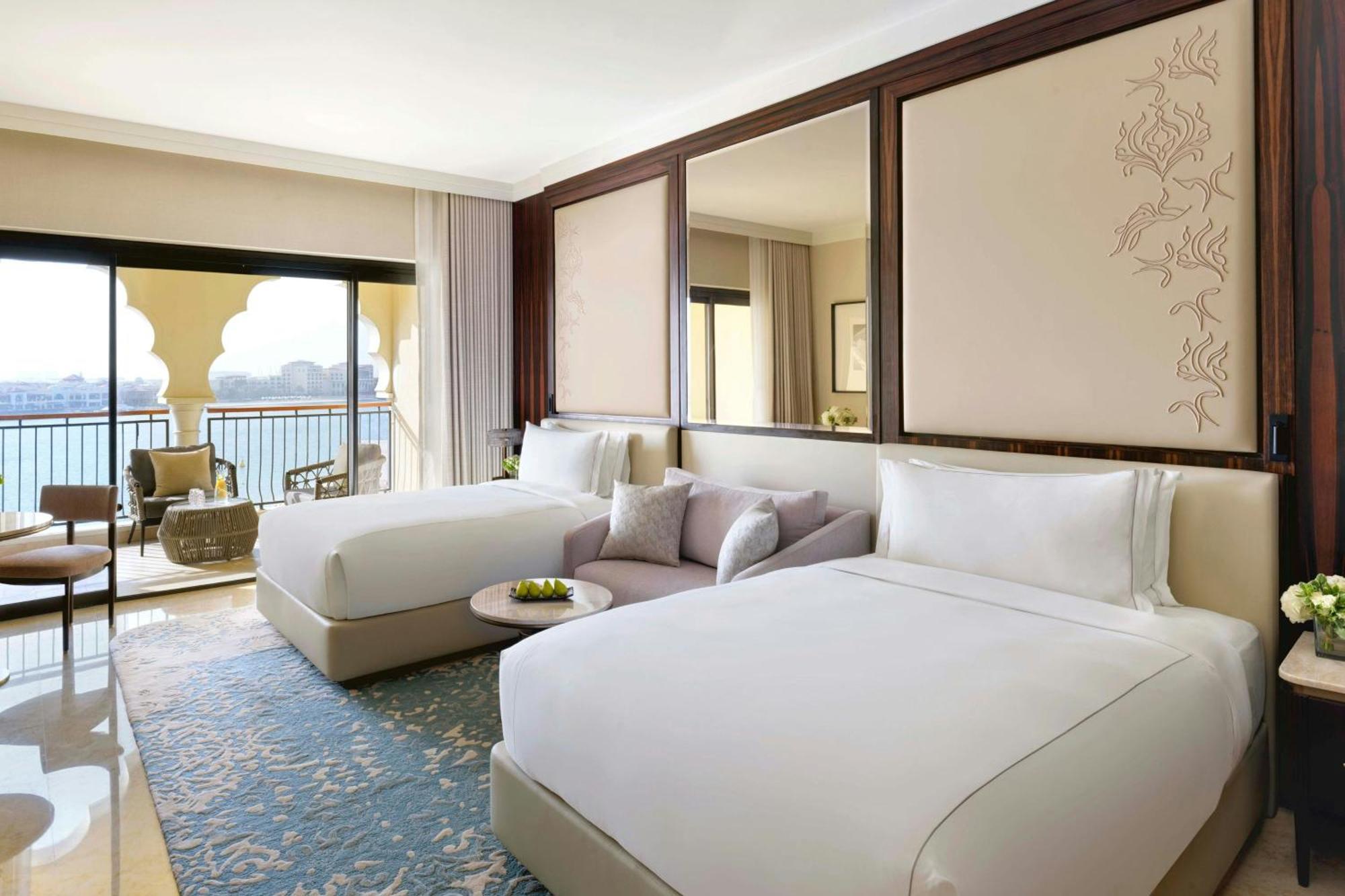 The Ritz-Carlton Abu Dhabi, Grand Canal Eksteriør bilde Deluxe Room