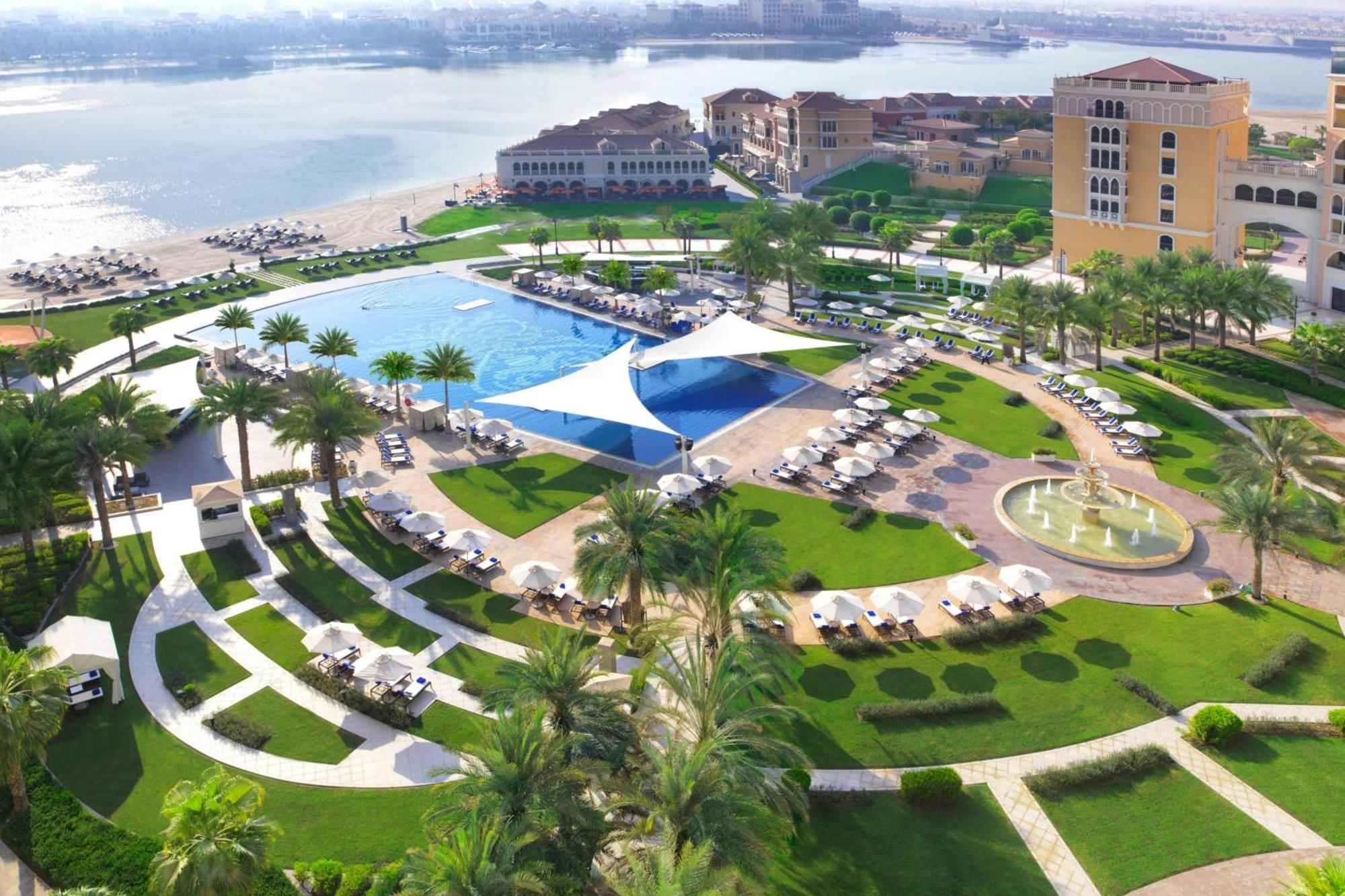 The Ritz-Carlton Abu Dhabi, Grand Canal Eksteriør bilde