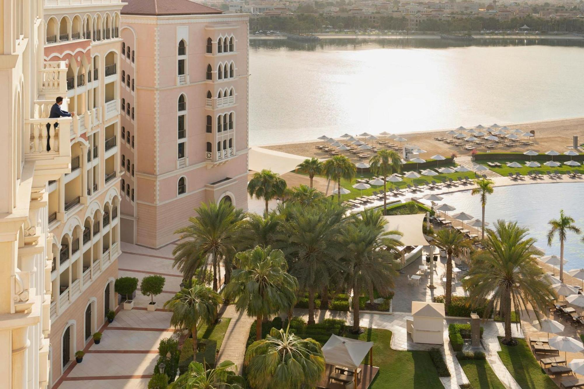 The Ritz-Carlton Abu Dhabi, Grand Canal Eksteriør bilde