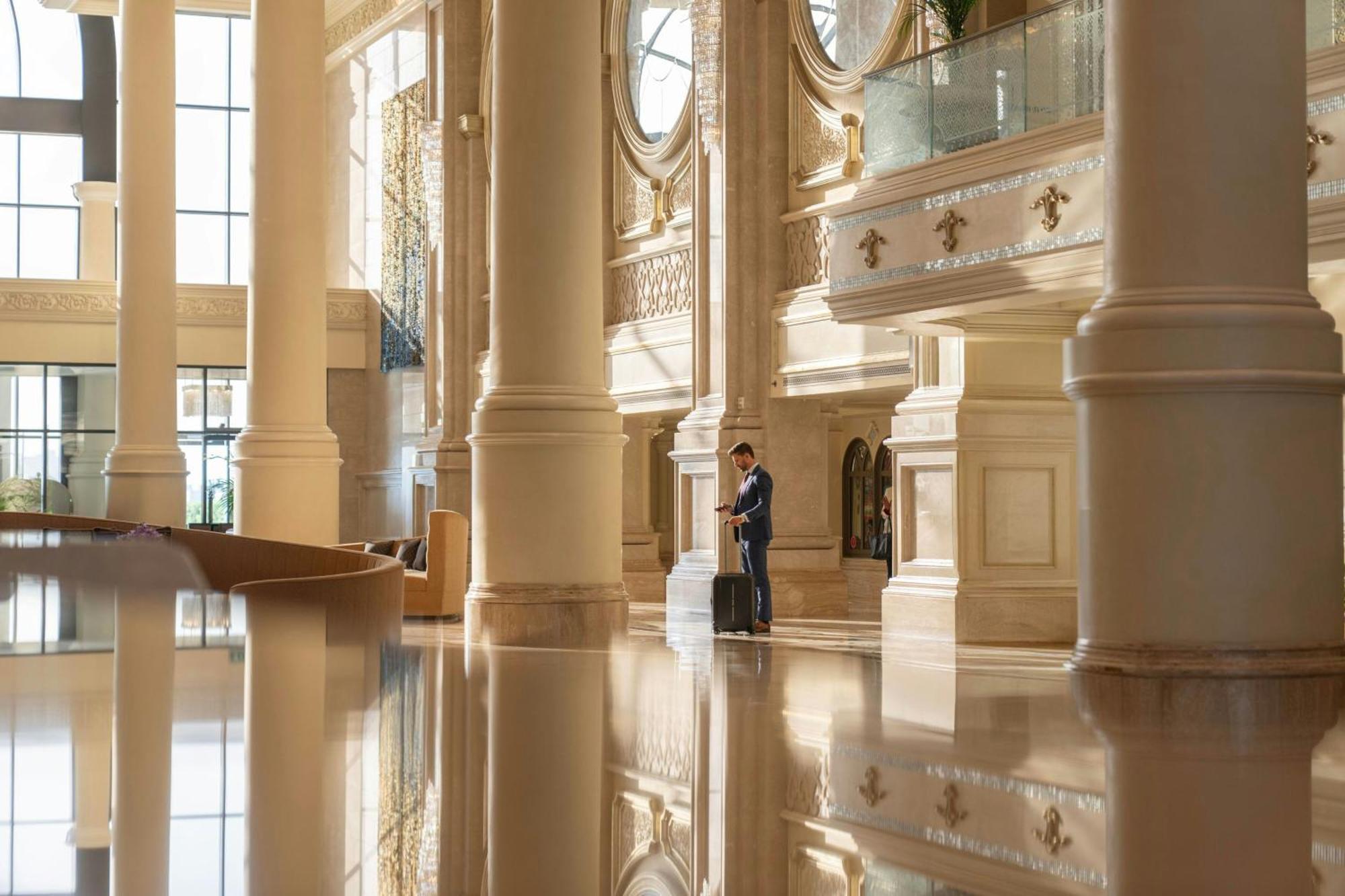 The Ritz-Carlton Abu Dhabi, Grand Canal Eksteriør bilde